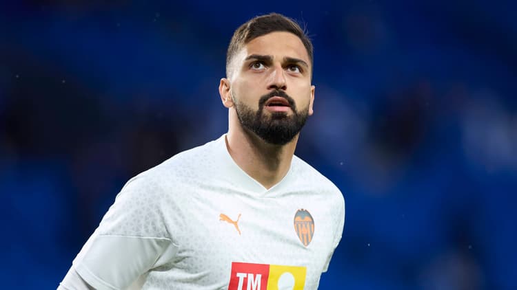 Chelsea and Man Utd are interested in Giorgi Mamardashvili