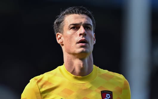 Kepa Arrizabalaga, Bournemouth, 2024/25