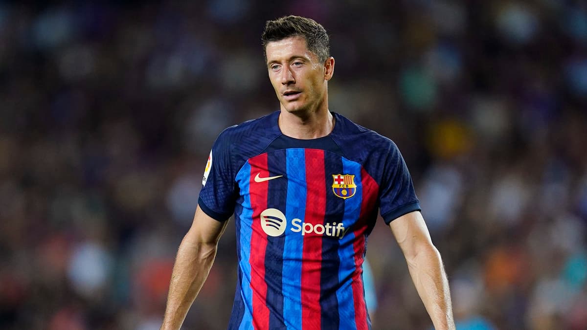 Robert Lewandowski Barcelona 2022-23