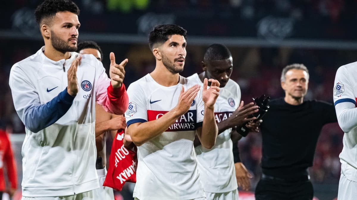 PSG's Carlos Soler claps fans after a Ligue 1 match in Reims