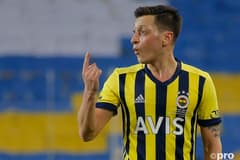 Mesut Ozil suffers derby frustration despite lively performance