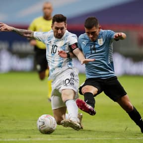 Messi ignores Barca speculation to turn in stunning Copa display