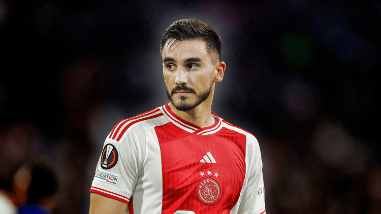 Josip Sutalo was de duurste aankoop van Ajax afgelopen zomer.