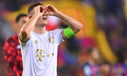 Joshua Kimmich playing for Bayern Munich against Barcelona