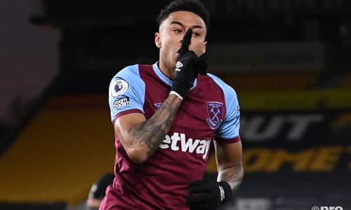Manchester United have got a big decision to make about Lingard, says Neville