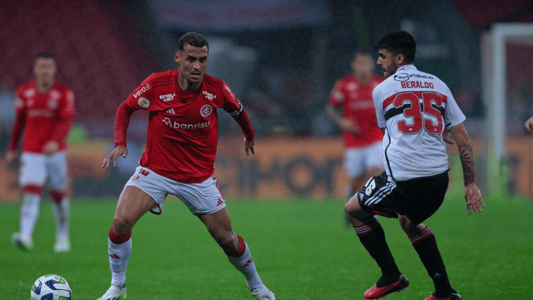 Lucas Beraldo (rechts) vertrekt zo goed als zeker naar Paris Saint-Germain.