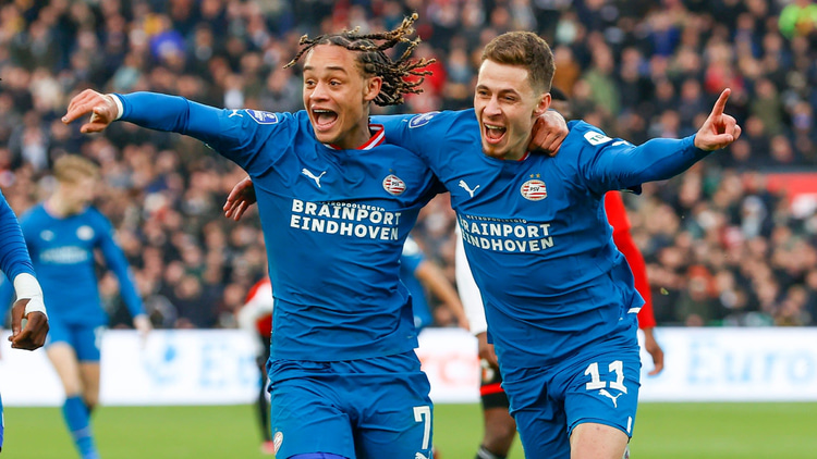 Het contract van Xavi Simons met PSV loopt tot de zomer van 2027