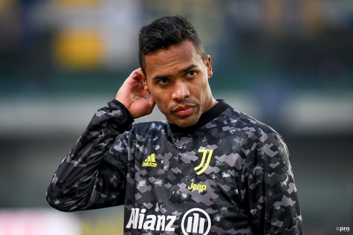 Alex Sandro looks perplexed 