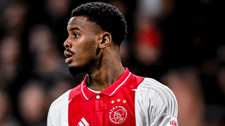 Jorrel Hato is een succesvolle jeugdexponent van Ajax.