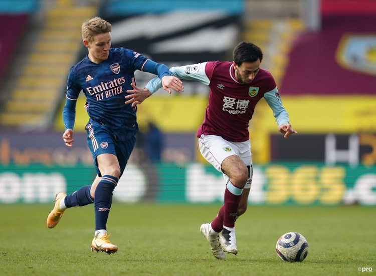 McNeil gets away from Arsenal’s Martin Odegaard