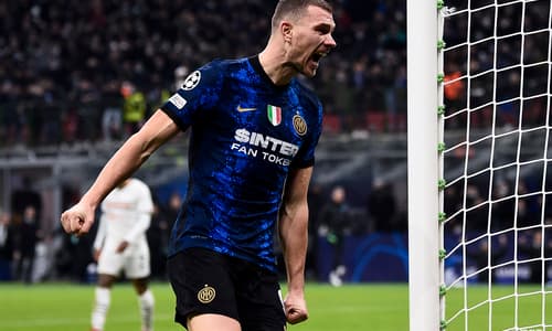 Edin Dzeko, Inter v Shakhtar, 2021-22