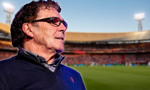 Van Hanegem keihard voor Feyenoord-speler: 'Moet veel minder voor de spiegel staan'
