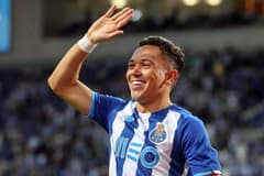 Pepê playing for Porto