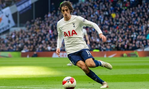 Bryan Gil in Tottenham vs Morecambe.