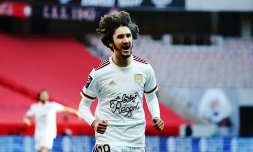 Milan midfielder Yacine Adli playing for Bordeaux against Nice