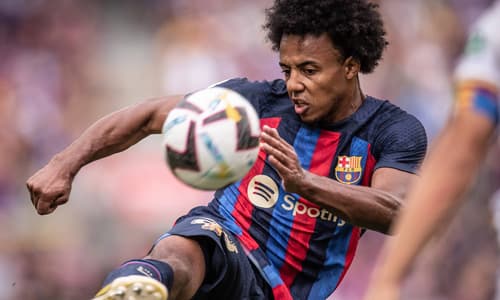 Jules Kounde in action for Barcelona
