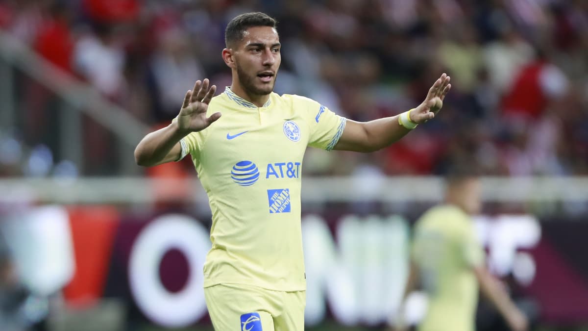 Sebastián Cáceres América