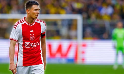 Ryan Babel zaait verwarring en voedt speculaties met foto van Steven Berghuis