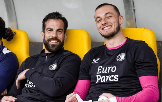 Kostas Lamprou, Justin Bijlow