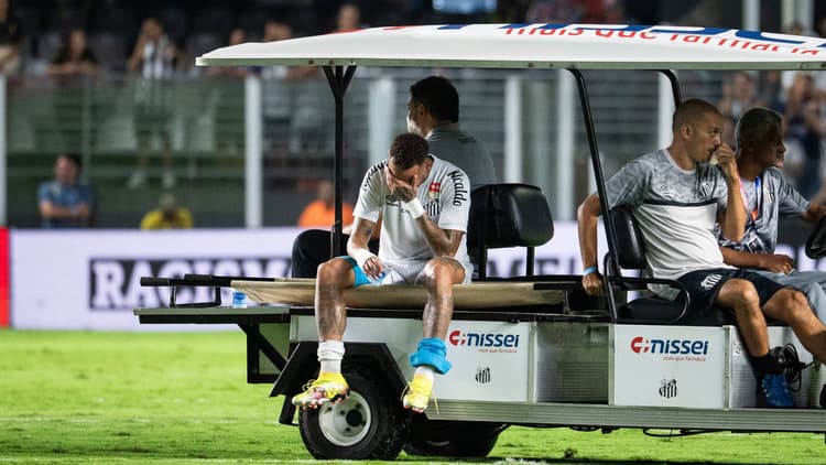 Neymar left the field in tears