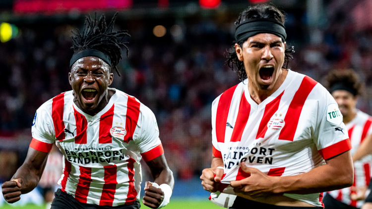 Érick Gutiérrez (rechts) samen met Johan Bakayoko.