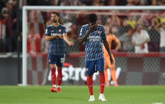 Arsenal's Bukayo Saka reacts during the 2-0 Premier League loss to Brentford