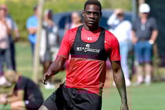 Mario Balotelli krijgt het weer voor elkaar en mag van club zo snel mogelijk vertrekken