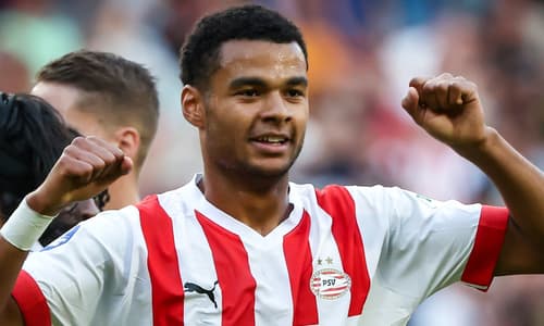 Cody Gakpo playing for PSV