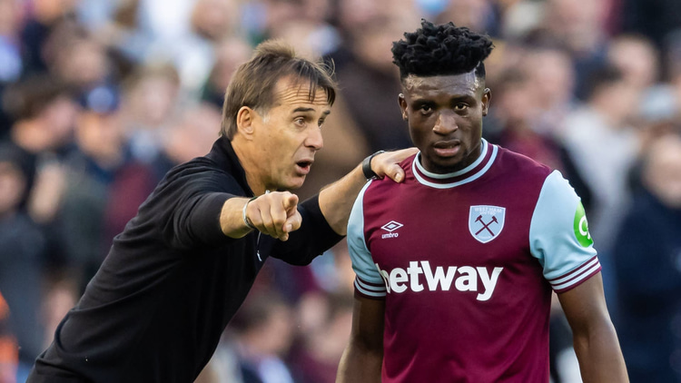 Kudus with former West Ham boss Julen Lopetegui