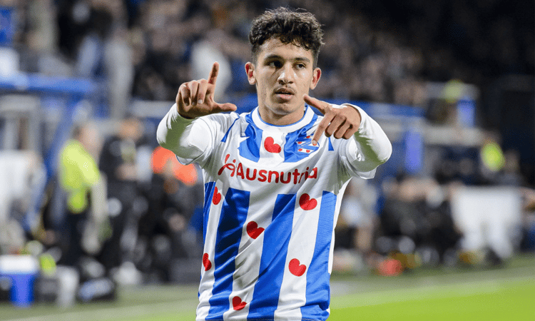 Osame Sahraoui was tegen Ajax trefzeker.