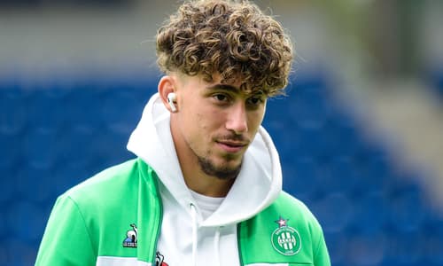 Adil Aouchiche, Saint-Etienne