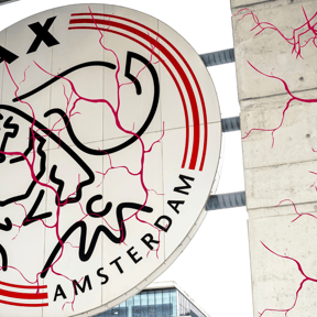 Ajax deed niets met waarschuwingen en betaalde 33 miljoen euro