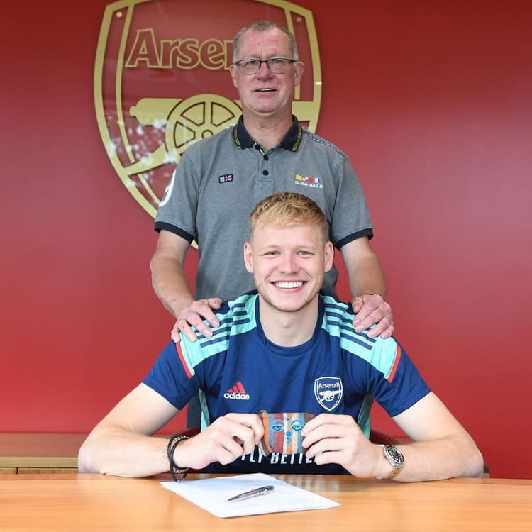Aaron Ramsdale with his grandfather's ashes as he signs Arsenal deal