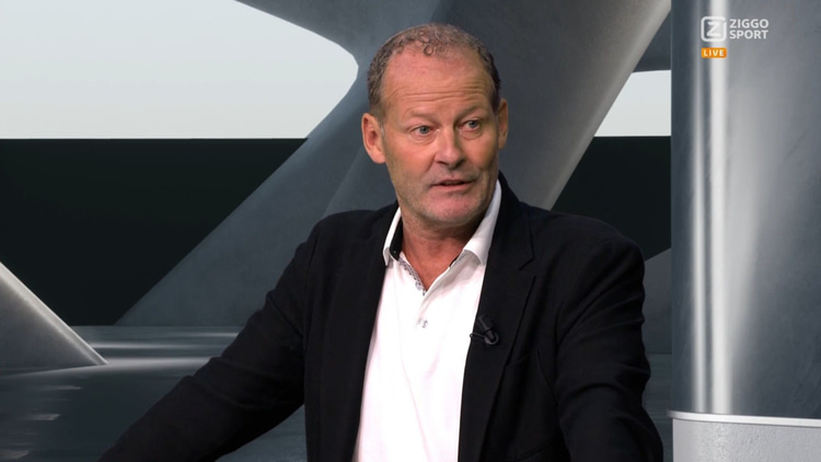 Danny Blind snapt het moment van ontslag van Alfred Schreuder niet.