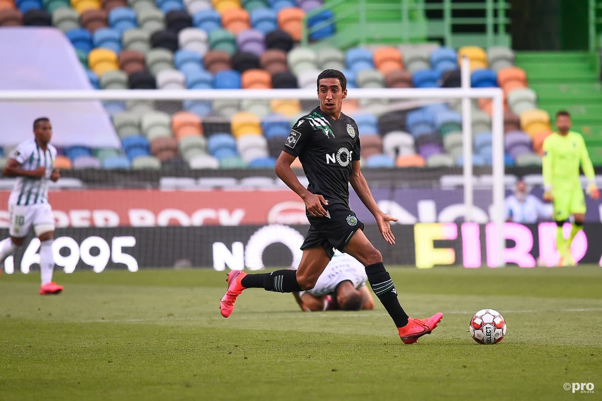 Tiago Tomas playing for Sporting
