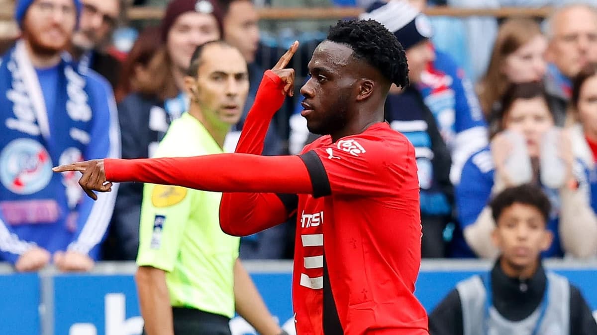 Arnaud Kalimuendo, Rennes, 2022/23