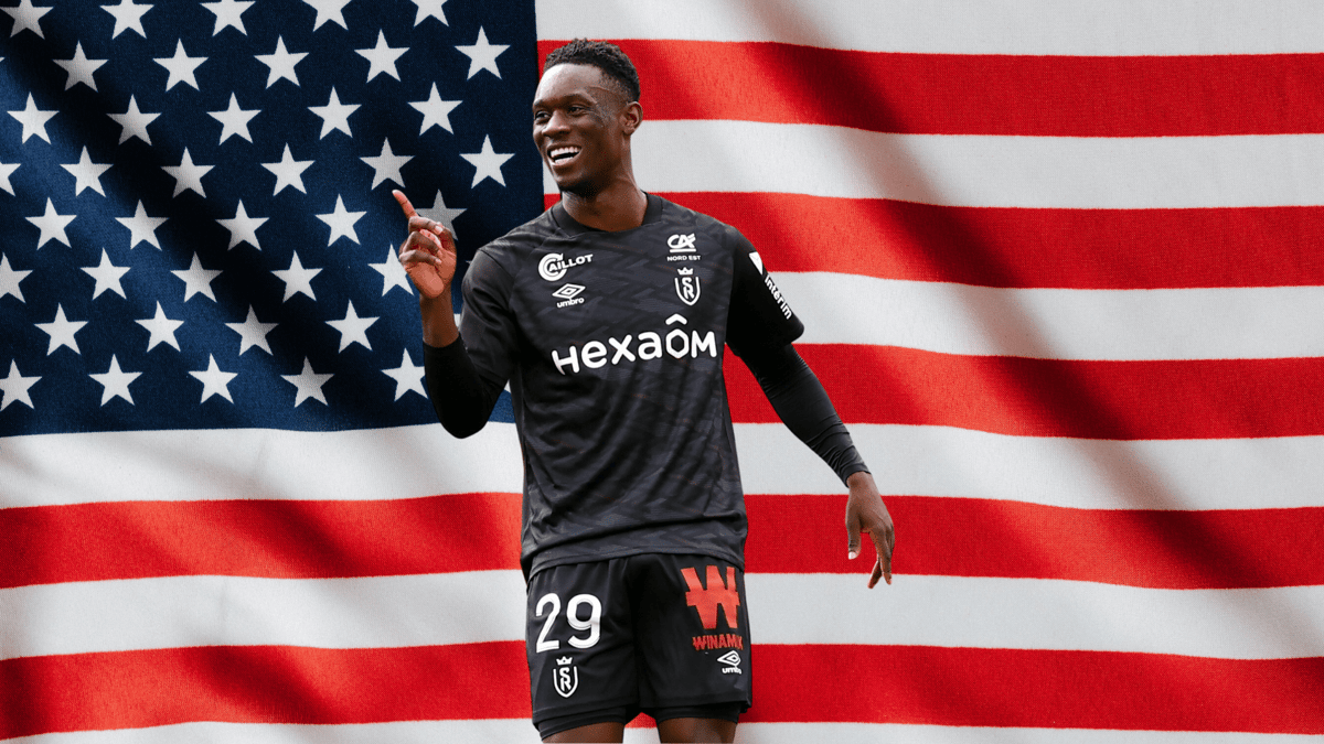 Folarin Balogun in front of the USA flag