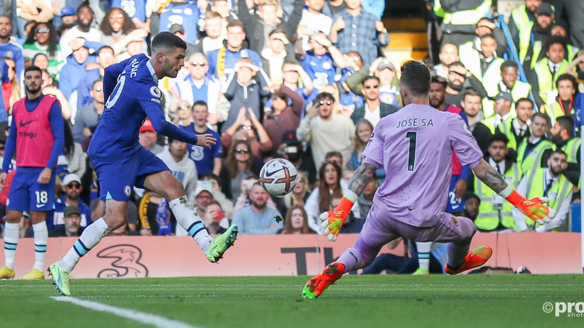 Christian Pulisic scores for Chelsea against Wolves