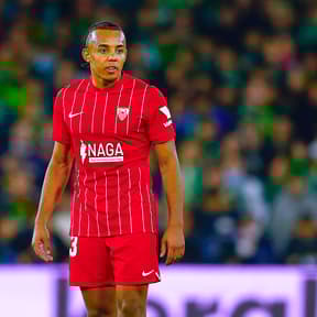 Cavani unlikely to help Man Utd beat Chelsea to Kounde