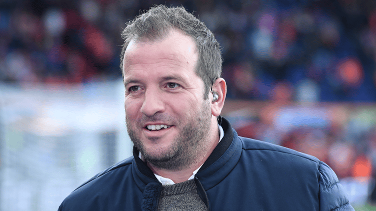 Rafael van der Vaart is now a pundit