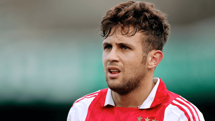 Miralem Sulejmani heeft nog altijd het record in handen van duurste transfer tussen twee clubs in de Eredivisie.