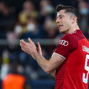 PSG join Barcelona & Chelsea in Lewandowski race