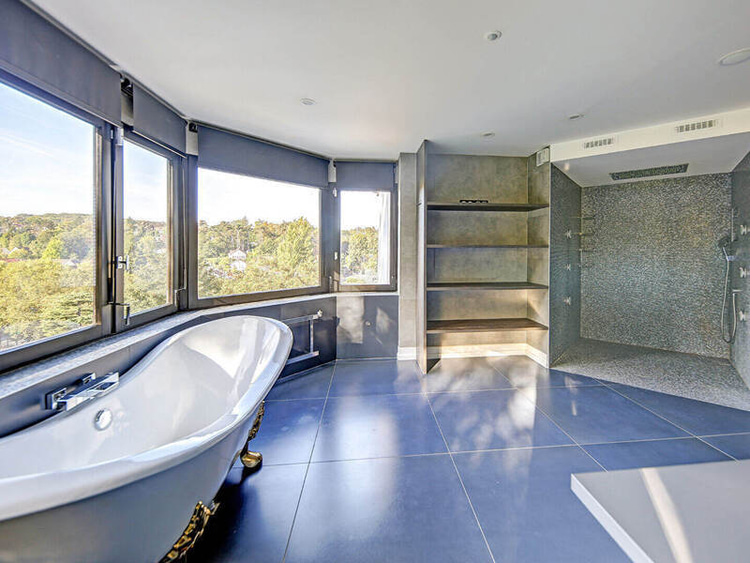 Neymar's bathroom in Paris