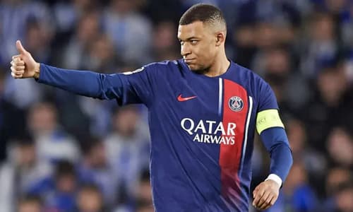 Kylian Mbappe playing for PSG.