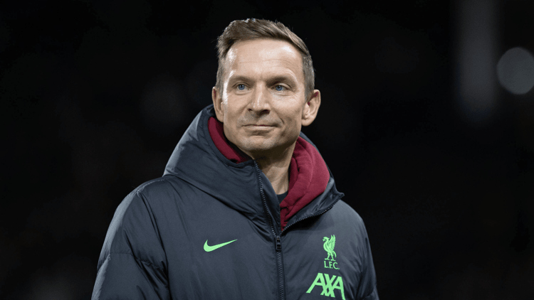 Pepijn Lijnders verlaat Liverpool aan het einde van dit seizoen.