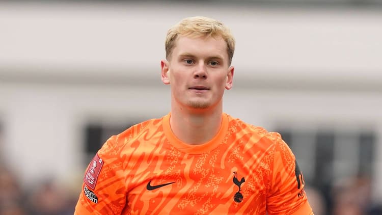 Antonin Kinsky, new Tottenham signing