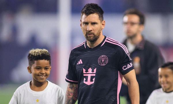 Lionel Messi, Saint West