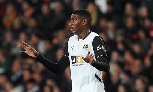 Cristhian Mosquera, Valencia, 2024/25