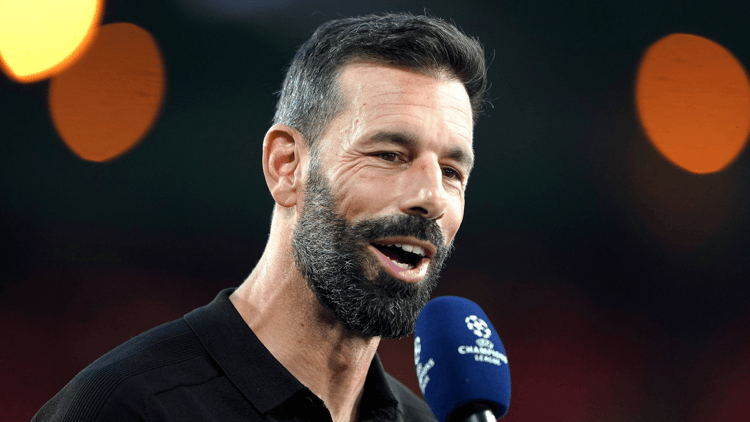 Ruud van Nistelrooy has joined Man Utd's backroom staff.