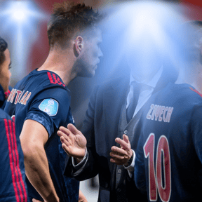Wordt ‘echte Ajacied’ nieuwe trainer van Feyenoord? ‘Een copycat van Slot’
